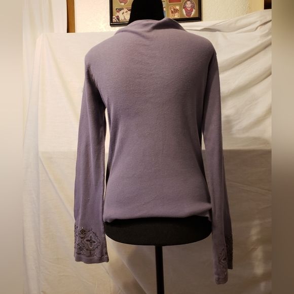 Purple embroidered bell shaped long sleeves with front tie - Picture 3 of 4